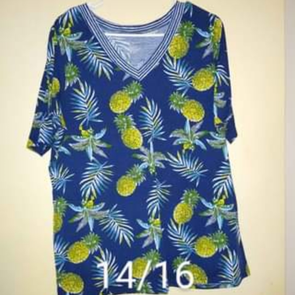 Womens Clothes - Picture 3 of 5